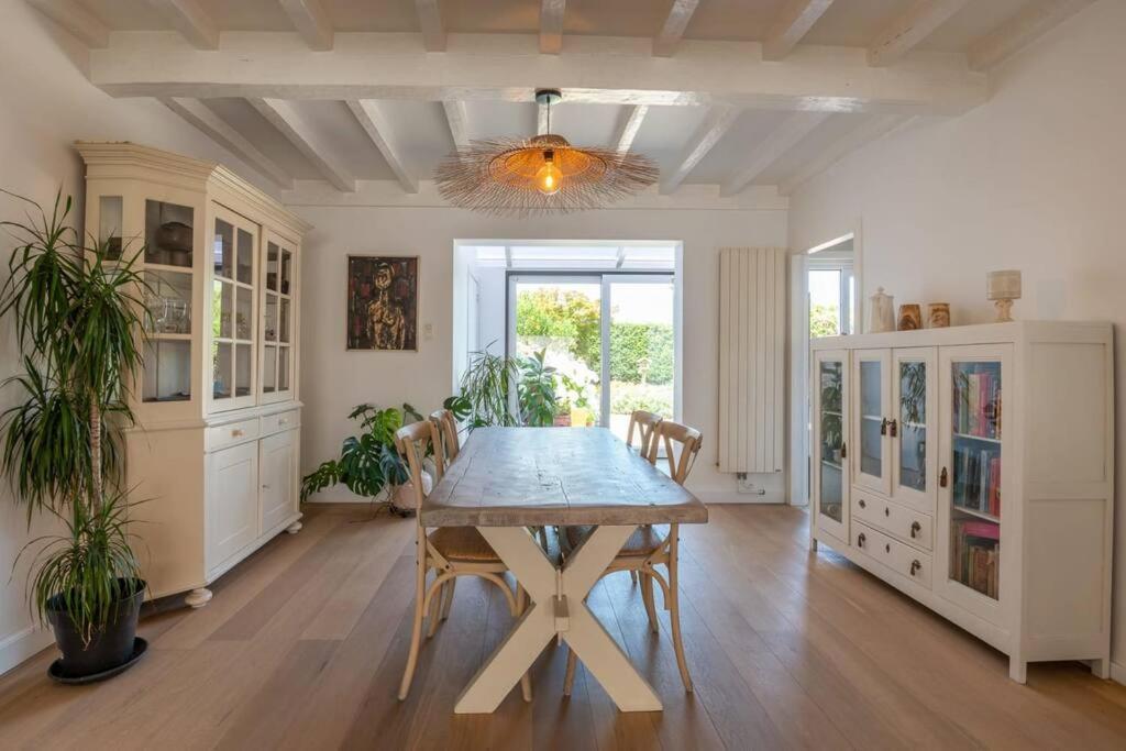 Vila Charming House With Garden De Haan Exteriér fotografie